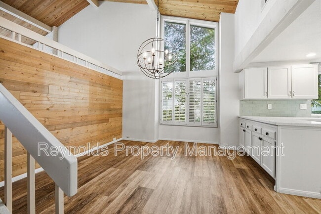 Building Photo - 2279 Caminito Cabala