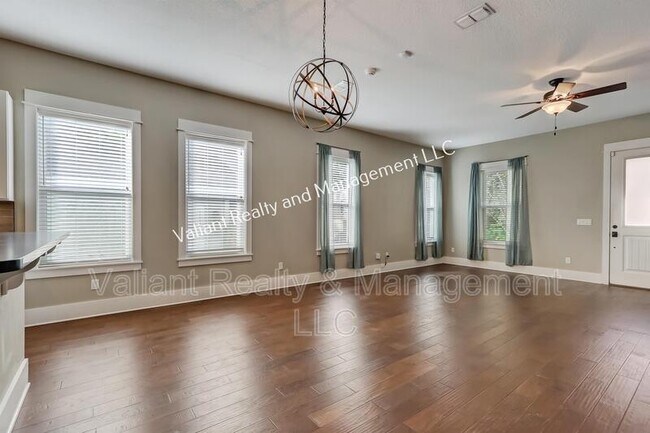 Building Photo - 1228 Willow Ct