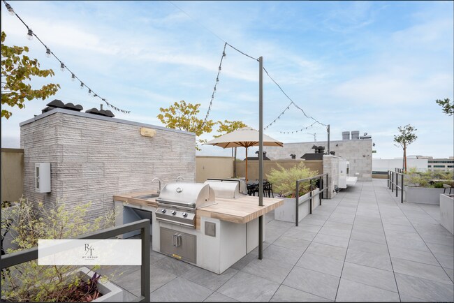 Building Photo - Modern 1-Bedroom Condo with Rooftop Amenities in Pasadena