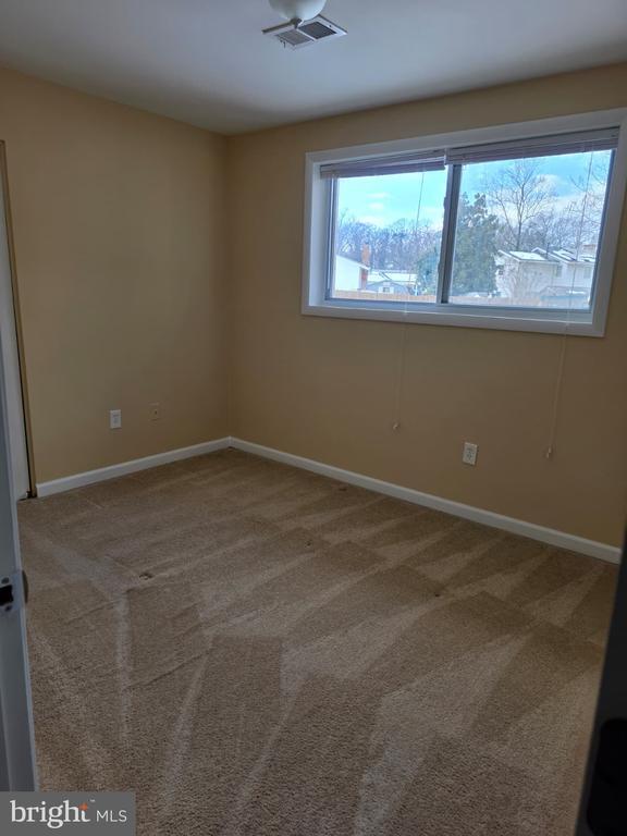 Building Photo - 6212 Thomas Dr