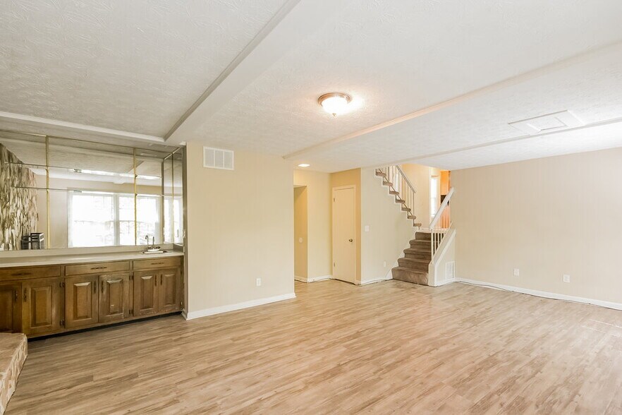 Building Photo - 4629 Dogwood Farms Dr