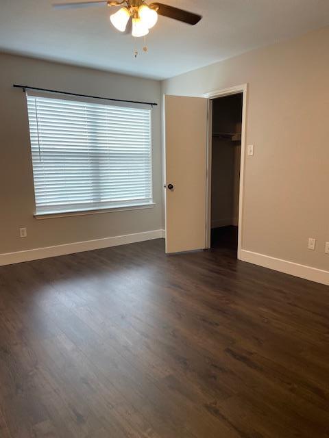 Building Photo - 4402 King's Canyon Dr