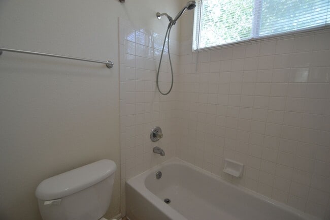 Building Photo - 3 Bed 2 Bath Ranch with Unfinished Basemen...