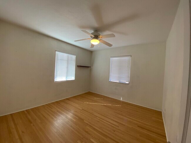 Building Photo - 4614 Idlewilde Ln SE