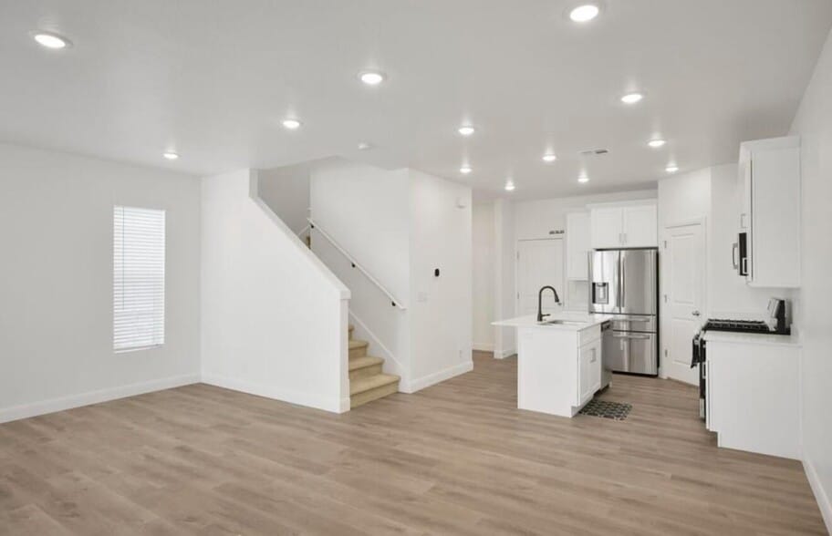 Building Photo - 6009 S Carnelian Pkwy