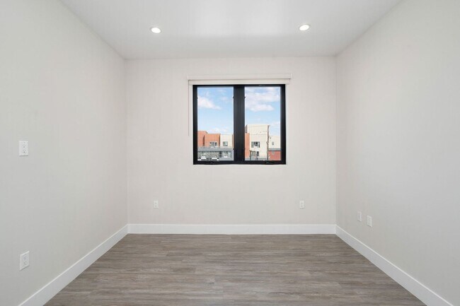 Building Photo - Bonner Community