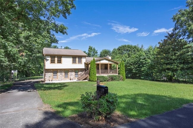 Building Photo - 2460 Sims Dr NE