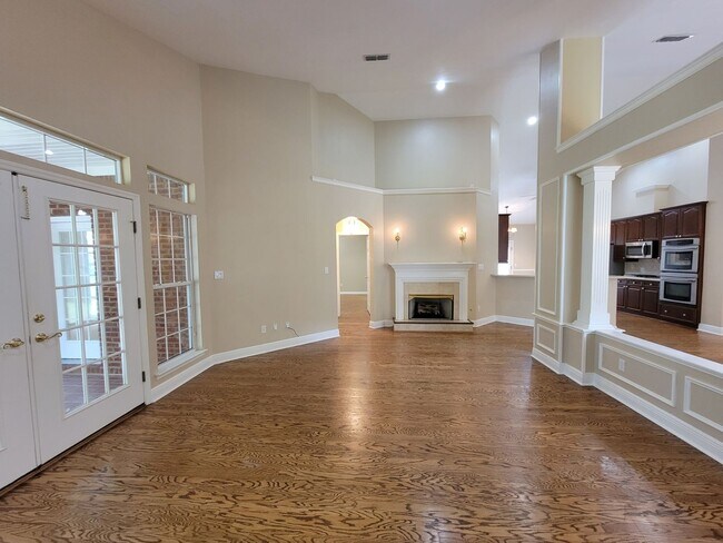 Building Photo - 3 bedroom home for rent in golden eagle's gated community, available July 6 2026, 2 car garage, f...