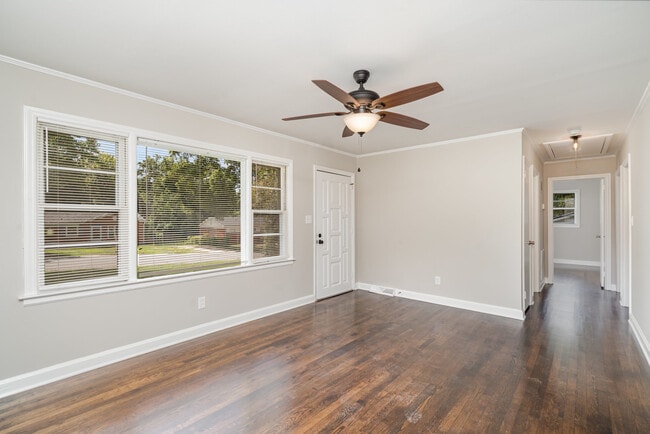 Building Photo - 3634 Carlyle Dr