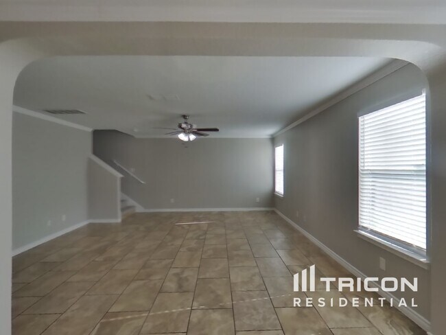 Building Photo - 2714 Moonrock