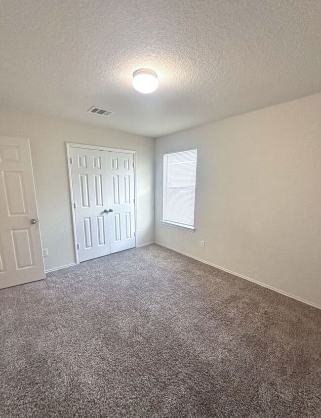 Building Photo - 3BED/2.5 HOUSE FOR RENT AVAILABLE NOW!