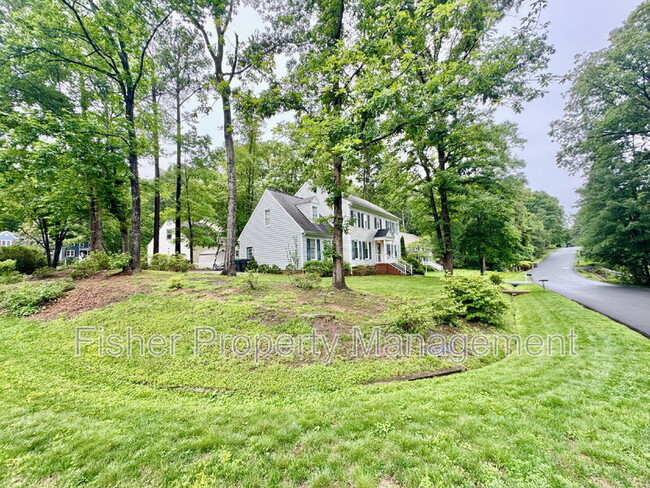 Building Photo - 342 Rossmere Dr