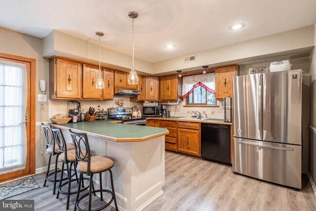 Building Photo - 3473 E Gate Pl