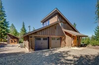 Building Photo - Gorgeous Furnished Home with Mountain Views!