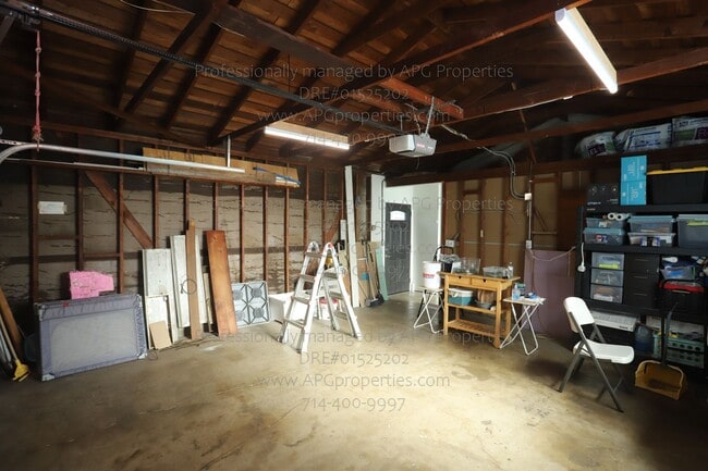 Building Photo - 4266 W Hill Ave