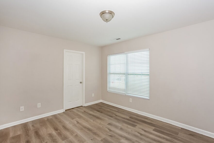 Building Photo - 9202 Cotton Gum Rd