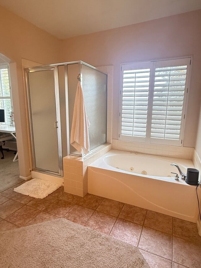 Building Photo - Perfect Encinitas location!