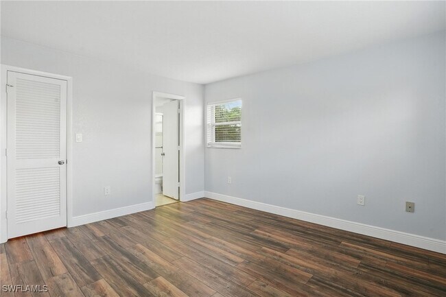 Building Photo - 170 Turtle Lake Ct