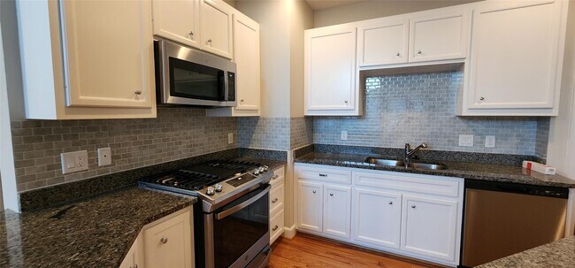 Building Photo - 11608 Main Ash Dr