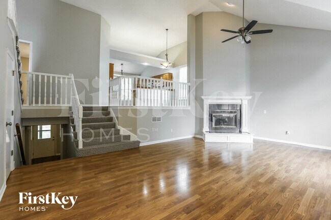 Building Photo - 9824 N Highland Terrace