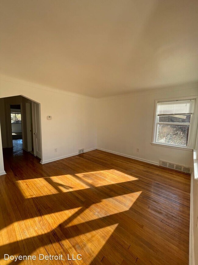 Building Photo - 3 br, 1 bath House - 18412 Glastonbury