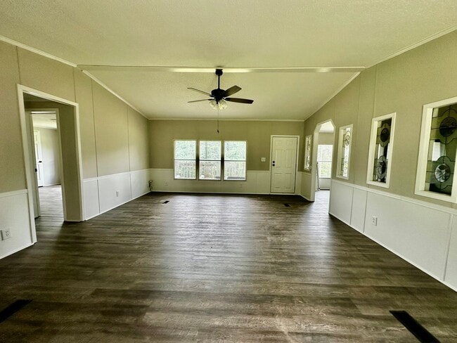 Building Photo - 15 Bonanza Ln