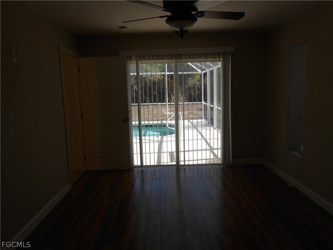 Building Photo - 612 McArthur Ave