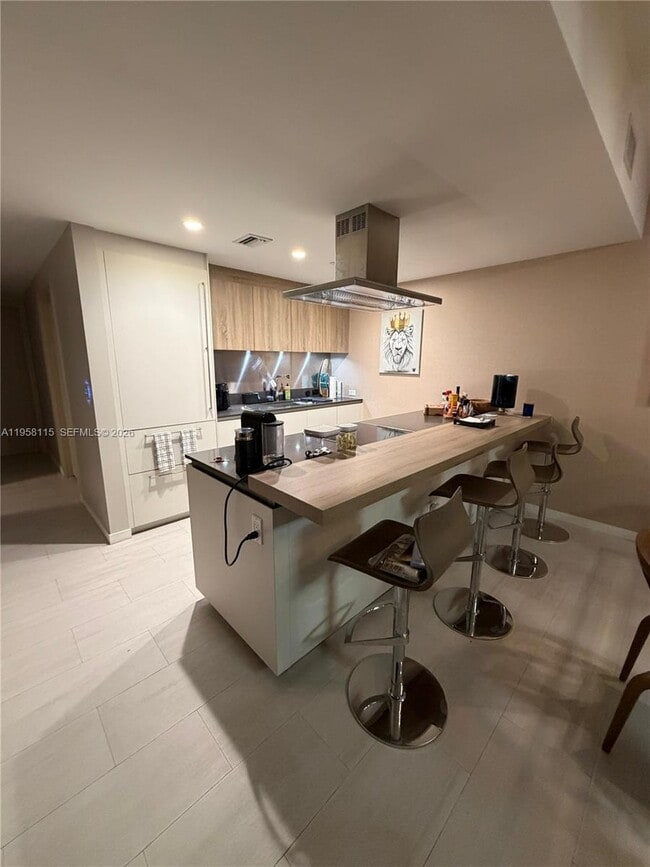 Building Photo - 1000 Brickell Plaza