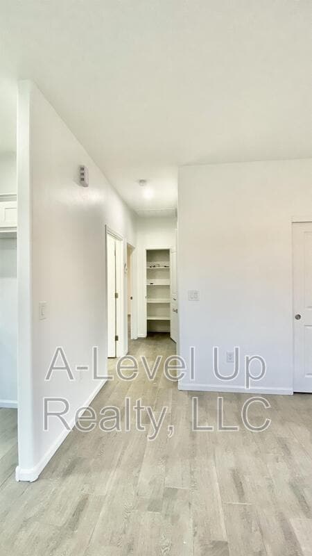 Building Photo - 1310 S San Jacinto Dr