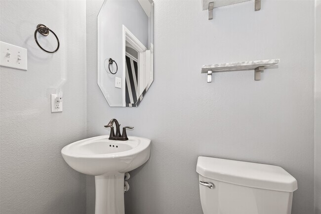 Building Photo - 6719 Sharpstone Creek Ln