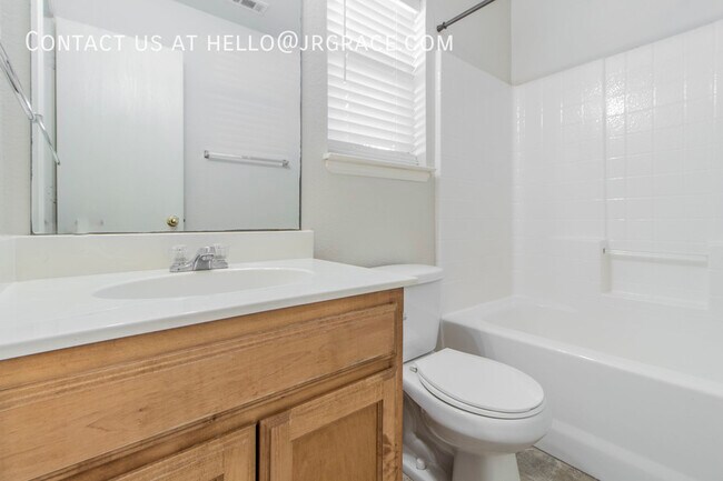 Building Photo - 140A Stewart Bend Ct