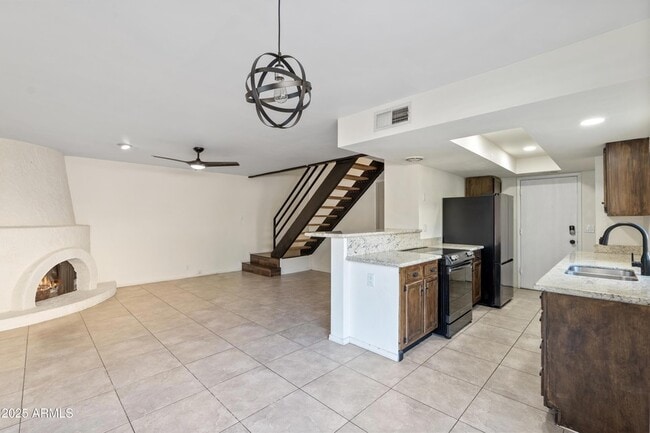 Building Photo - 10420 North 11th St