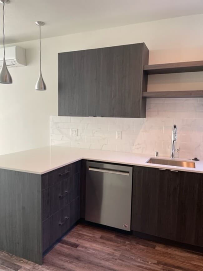 Building Photo - $500 off 1st month! Stunning Lake City Tow...