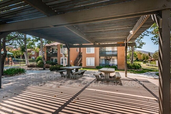 Building Photo - 17129 W Bernardo Dr