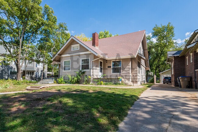 Primary Photo - 446 N Fountain St