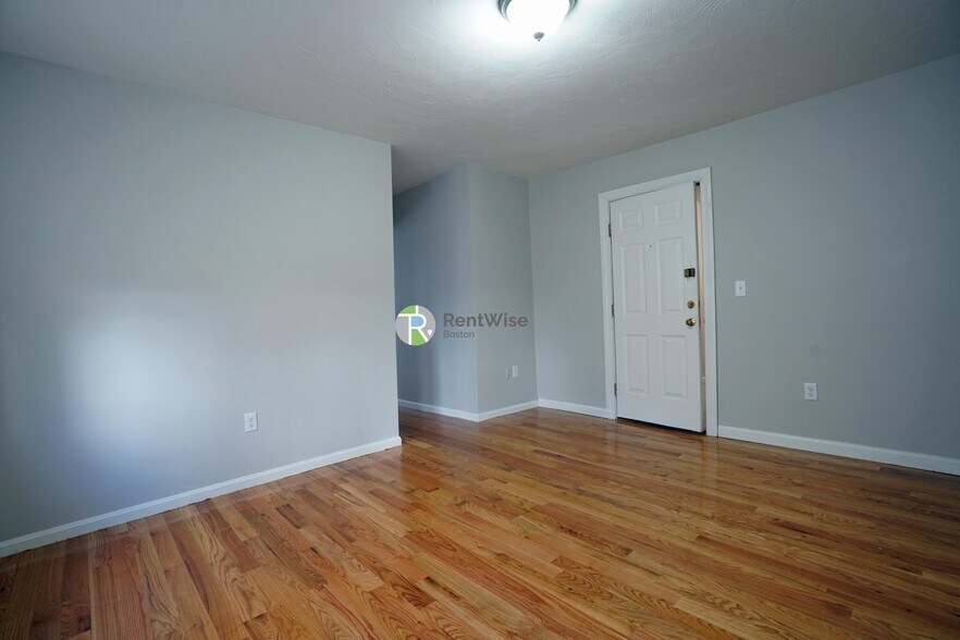 Building Photo - 29 Colborne Rd