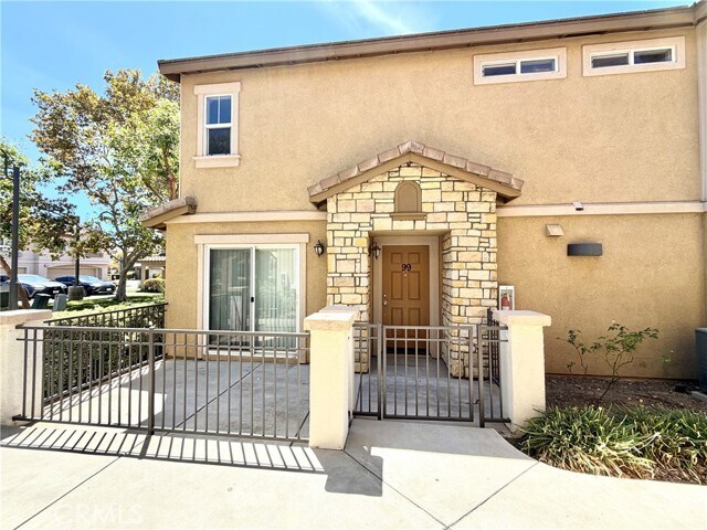 Building Photo - 15637 Lasselle St