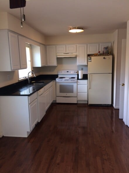Primary Photo - 3088 Covington St