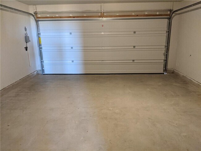 Building Photo - 119 Kyra Ln
