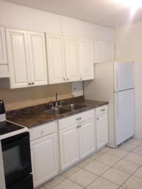 Building Photo - 780 Main St