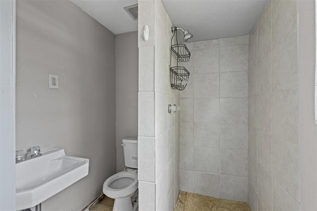 Building Photo - 2117 W Lotus Ave