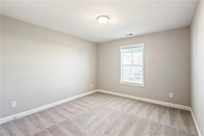 Building Photo - 1243 Willamette Way