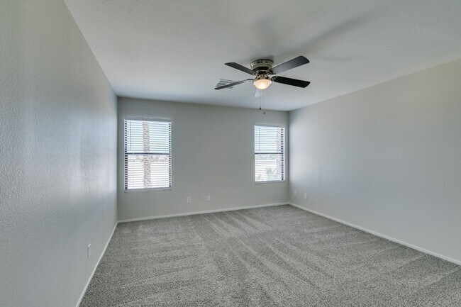 Building Photo - Great 3 bedroom home in South Shore!!