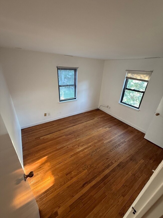 Building Photo - 11 Brownell Cir