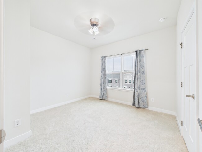 Building Photo - 1416 Bridgeford Dr NW