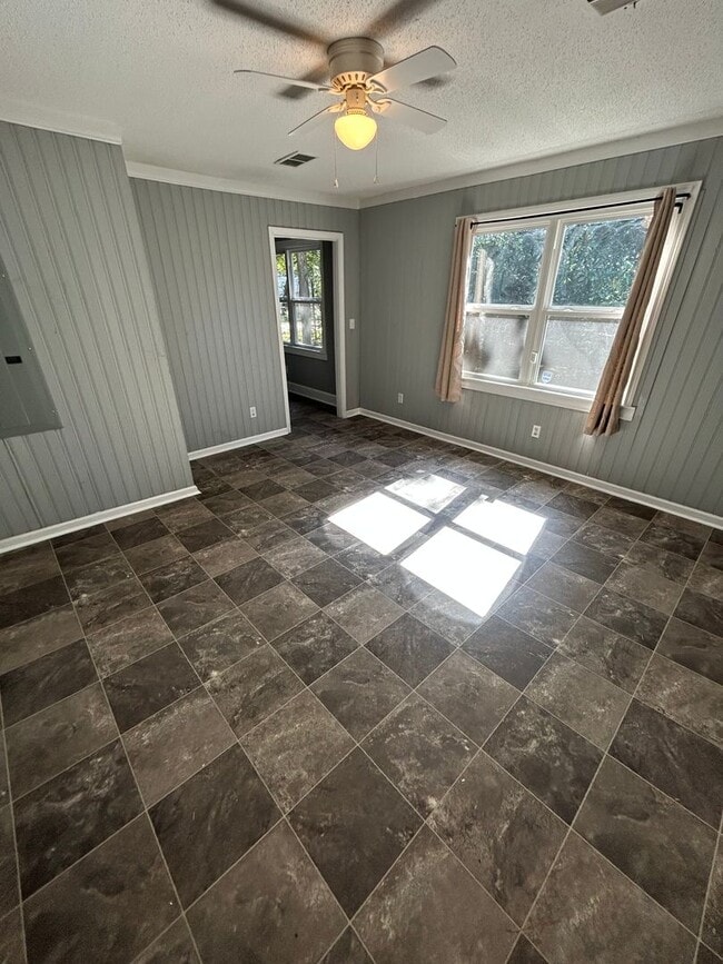 Building Photo - Coming Soon!