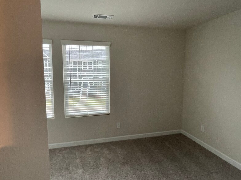 Building Photo - 1010 Maltby St