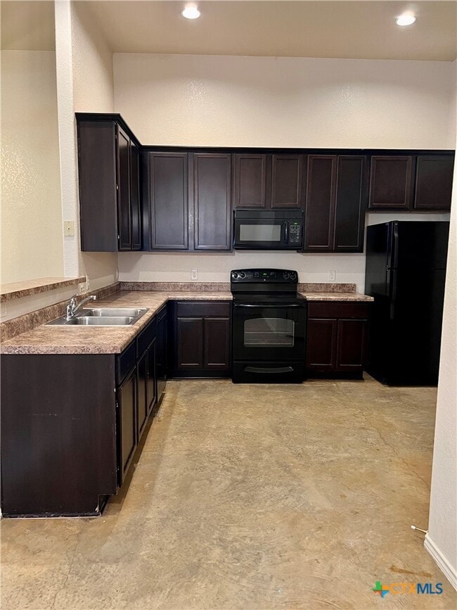 Building Photo - 213 Anne Louise Dr