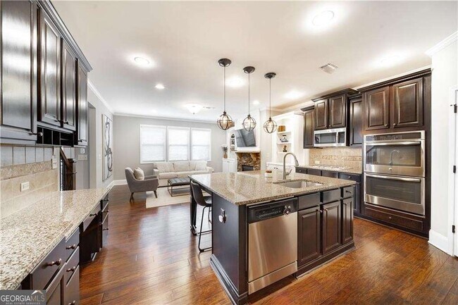 Building Photo - 7740 Stratford Ln