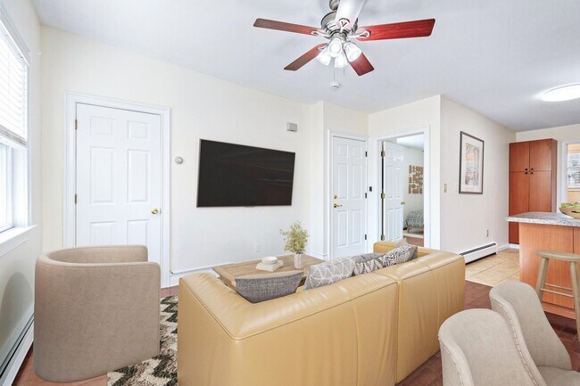 Building Photo - 11 Jones Pl